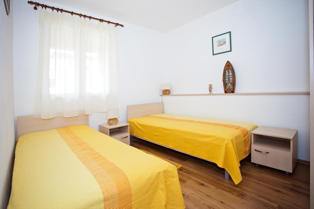 Apartment Sangaleti Lastovo Екстер'єр фото